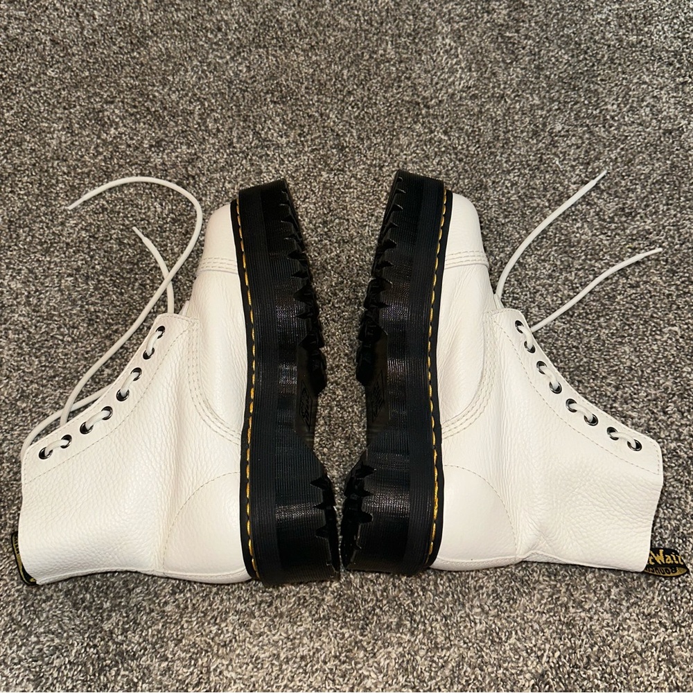 Dr. Marten Sinclair milled nappa leather platform boots - Picture 7 of 8